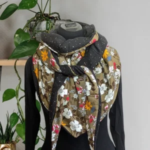 Chèche écharpe foulard triangle  | Mi-saison |  Douce floraison