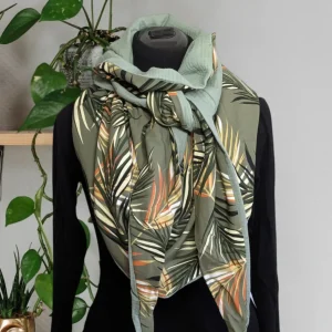 Chèche, écharpe, foulard triangle |   Mi-saison  |  Jardin tissé vert
